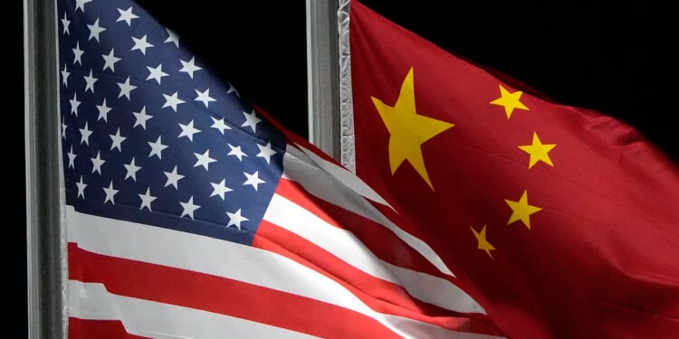 Lawmaker moves to ban Chinese students from US school visas