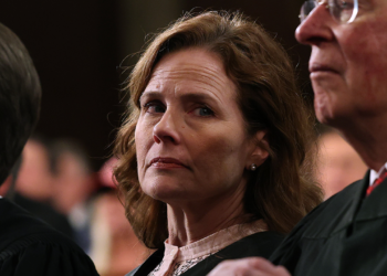 Conservatives slam Amy Coney Barrett after Venezuelan deportations ruling