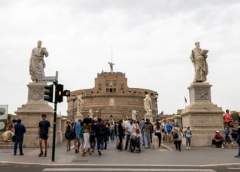 Angels of Rome’s Ponte Sant’Angelo guide pilgrims through Christ’s passion – Catholic World Report