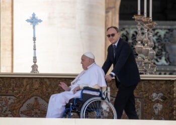 Pope Francis shows slight improvements during convalescence, Vatican says – Catholic World Report