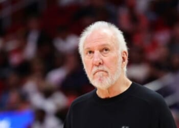 Spurs' Gregg Popovich Taken Away in Ambulance After Fainting at Restaurant