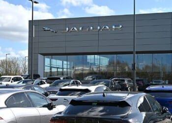 U.K.'s Jaguar Land Rover Announces Month-Long Shipment Pause to U.S.