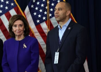 'Dumbest S—t Ever': Ex-Pelosi Adviser Blasts Hakeem Jeffries for Fumbling Anti-Trump Messaging