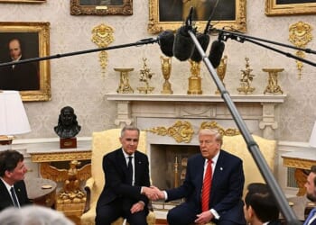 The Apprentice: Carney plays nice during first White House visit