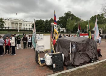 Republican Looks To Dismantle 'Eyesore' White House Peace Vigil