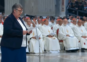 At Novendiales Mass, Pope Francis hailed for ‘unwavering confidence’ in women religious
