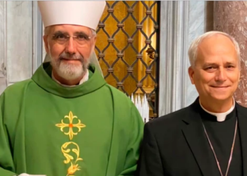 Leo XIV ‘doesn’t govern from his office, he goes out to meet people’ – Catholic World Report