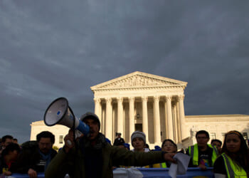 Trump Admin Asks SCOTUS to End Amnesty for over 300K Venezuelans