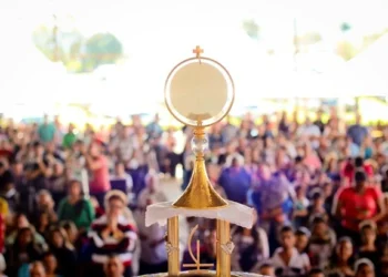 We Must Take the U.S. Eucharistic Revival Worldwide