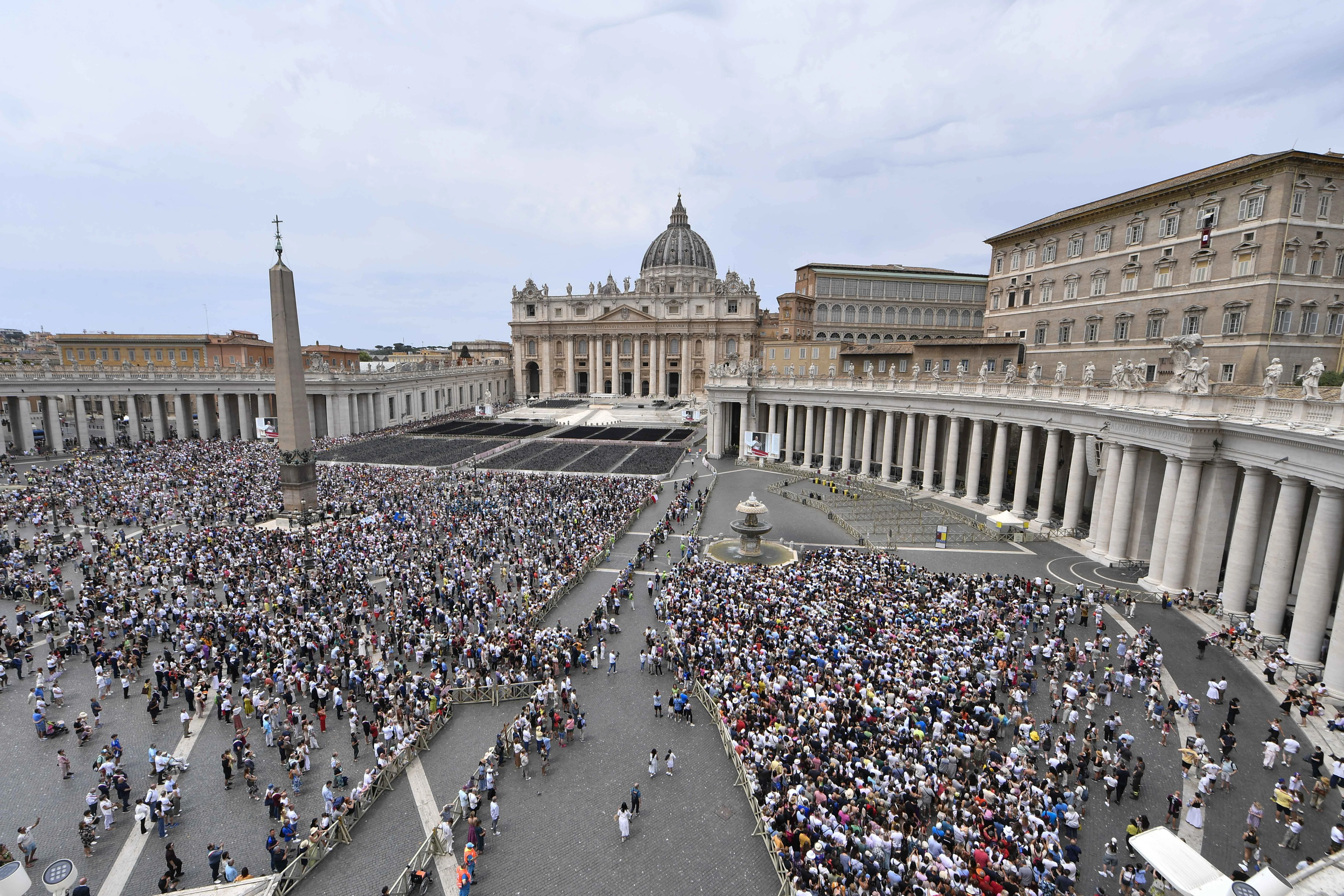 Pilgrims in St. Peter's Square joined Pope Leo XIV in the recitation of the Angelus on Corpus Christi Sunday, June 22, 2025. Credit: Vatican Media