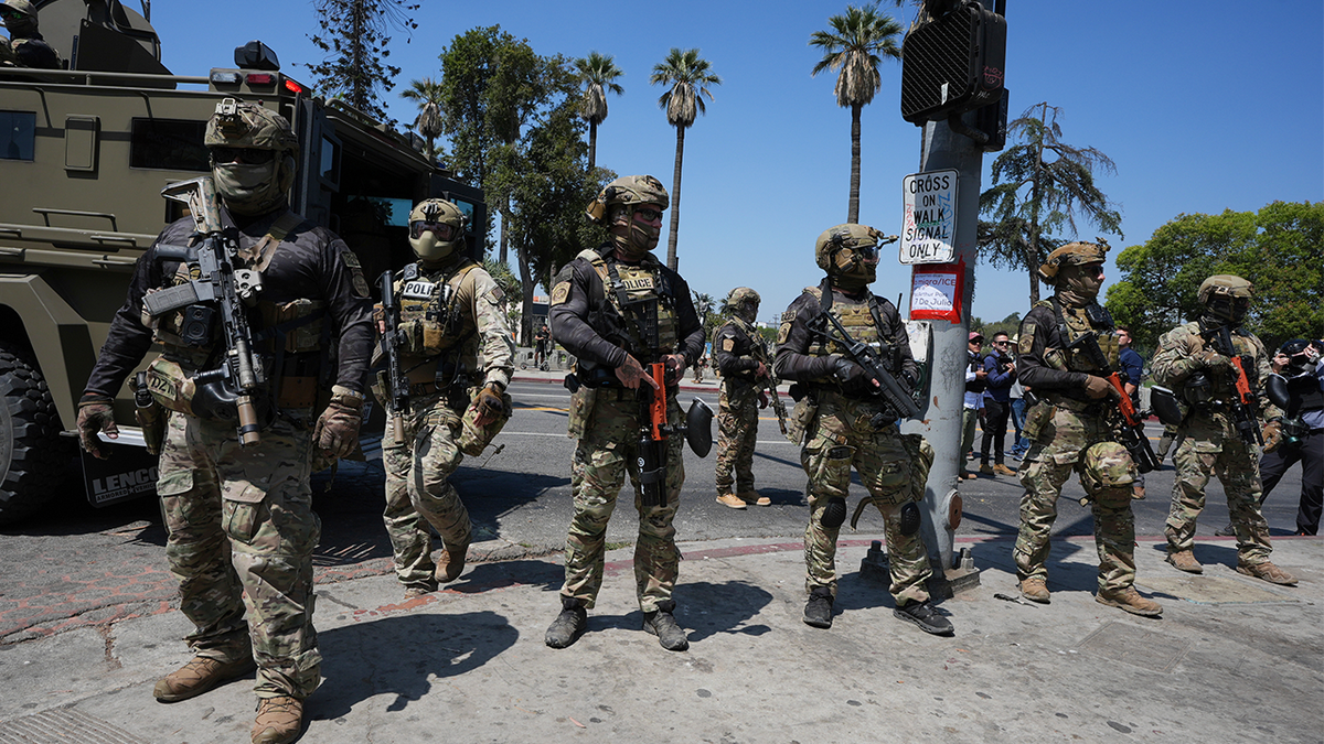 Federal agents