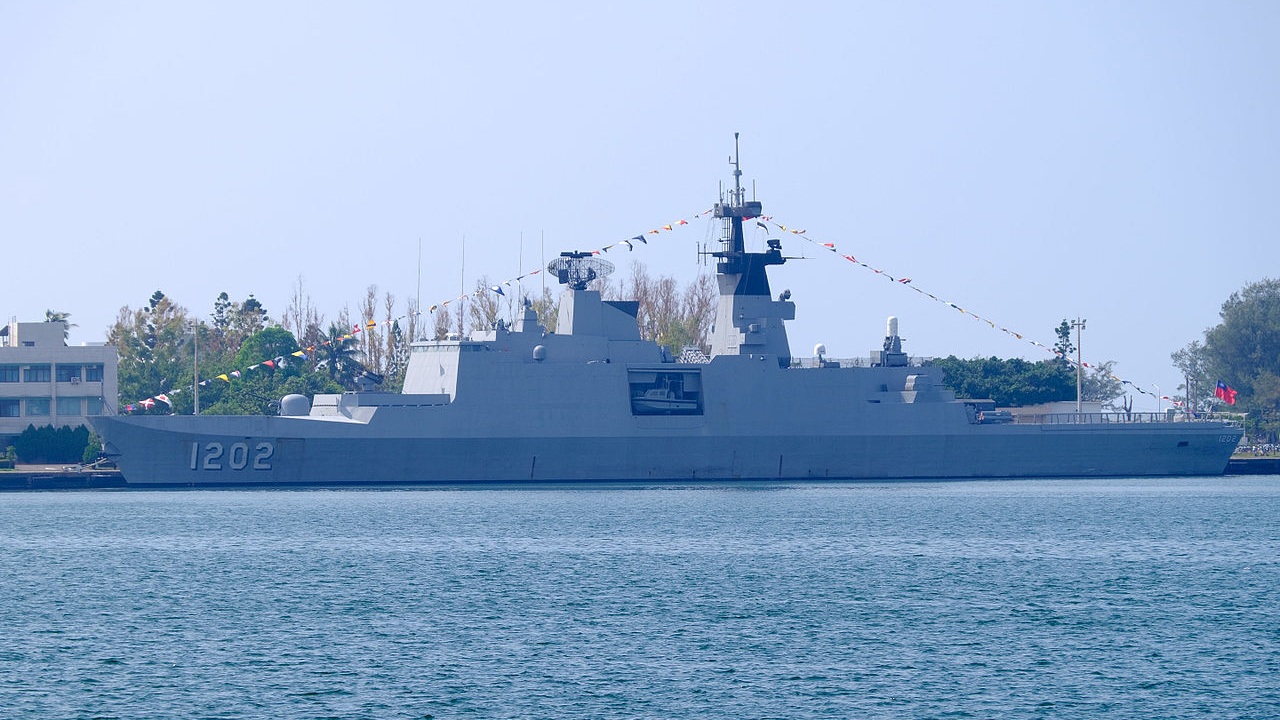 A Taiwanese Kang Ding-class frigate.