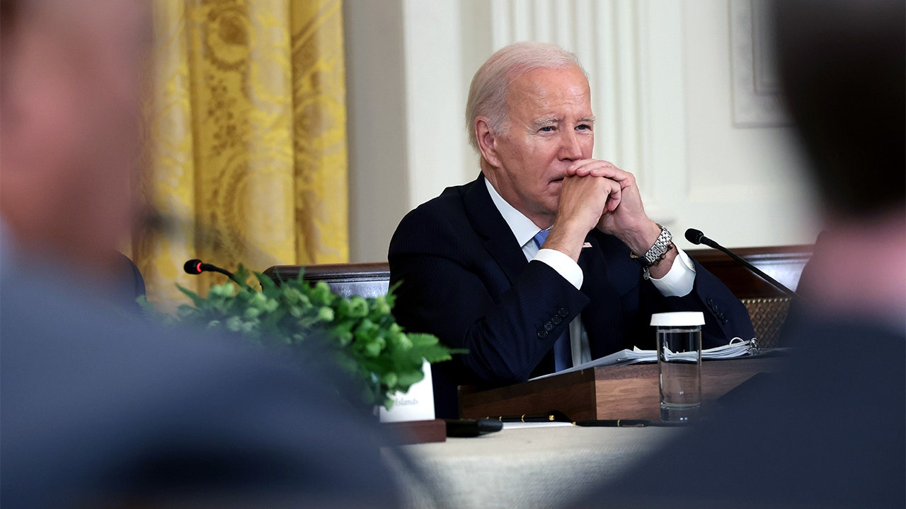Biden struggles to attract Democrat donors for presidential library