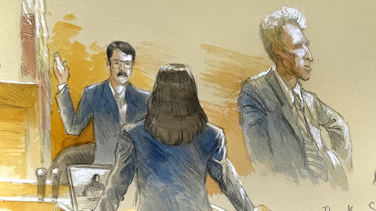 FBI agents testify Ryan Routh's clothing matches evidence found at Trump International Golf Club sniper hide