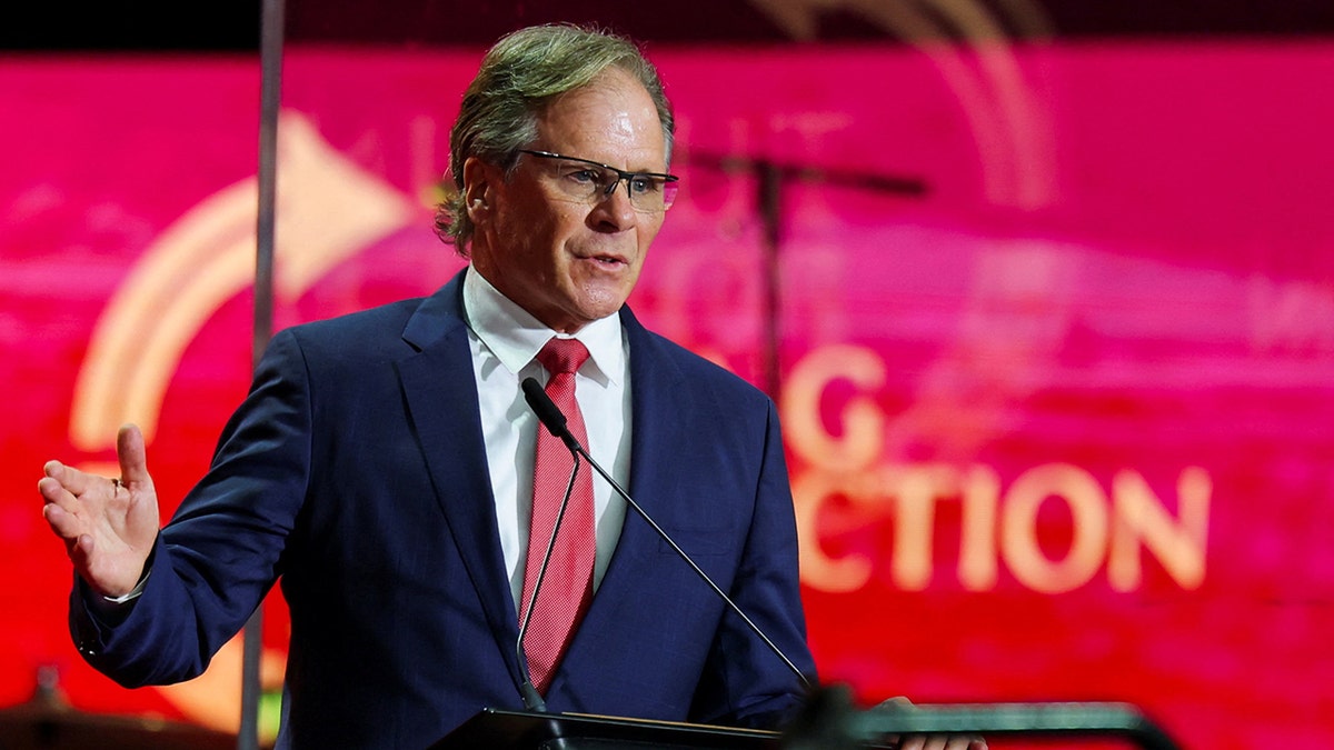 Frank Turek speaks at Charlie Kirk Memorial in Arizona.
