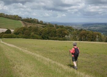 How to walk off your smartphone addiction