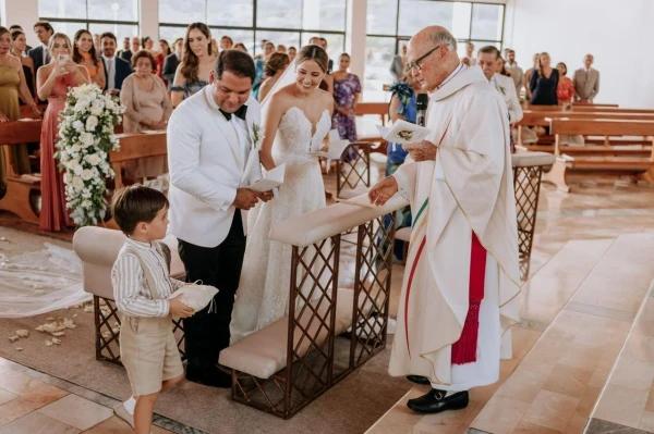 Father José Giner officiates a wedding. Credit: Father José Giner