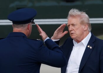 Trump to meet bipartisan congressional leaders Monday as shutdown looms