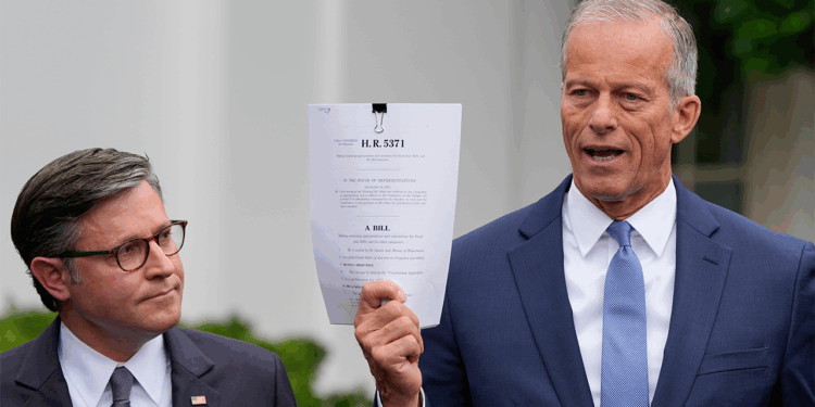 Thune slams Democrats for blocking short-term government funding extension