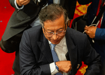 Colombian Officials Denounce U.S. Revoking President Gustavo Petro's Visa for Inciting Military Revolt in NYC