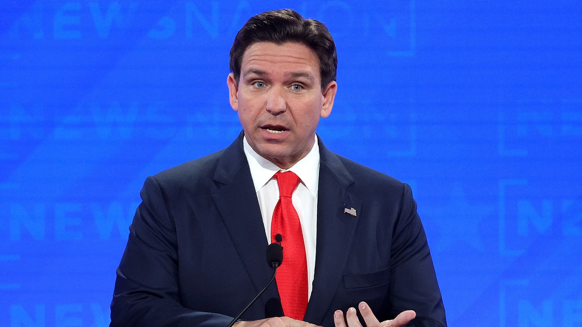 Ron Desantis speaking