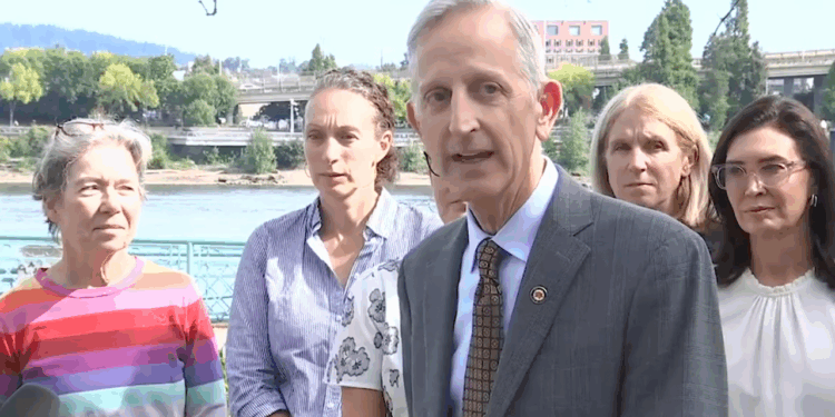 Portland mayor rejects Trump's plan to send federal troops to city