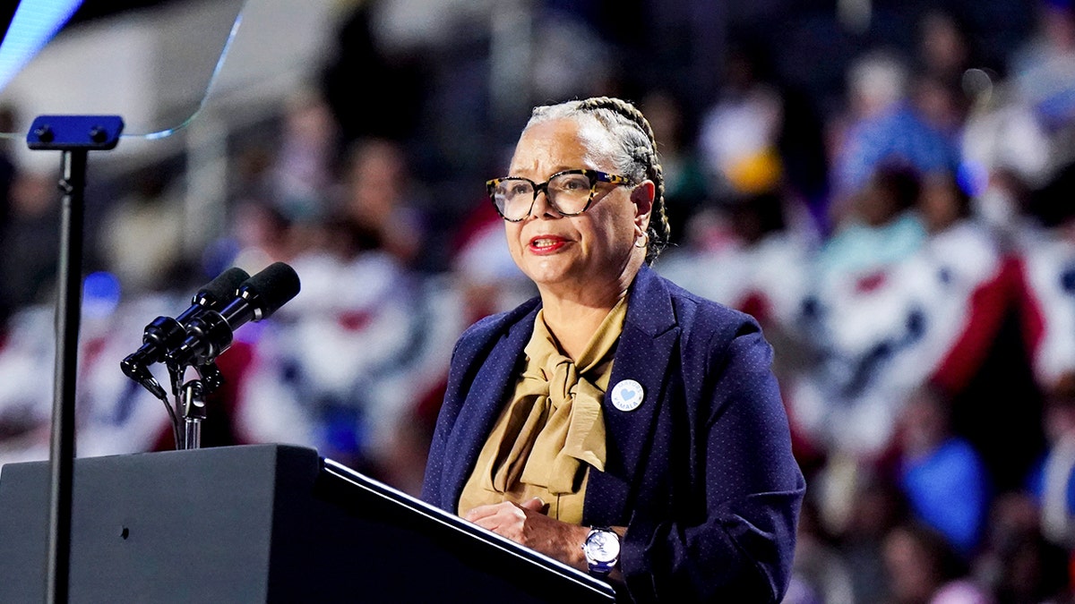 Mayor Vi Lyles