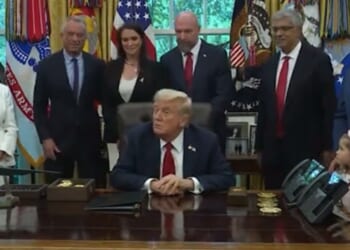 (VIDEO) Trump Warns "We'd be Laying Off a Lot of People" if Democrats Shut the Government Down - "We Can Get Rid of a Lot of Things That We Don't Want" | The Gateway Pundit