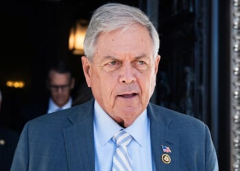 Proposed Constitutional Amendment would dock lawmakers' pay due to shut downs