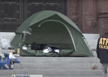 Washington Post Dubs Molotov Cocktail-Carrying Red Mass Suspect ‘Demonstrator,’ ’Man With Tent’