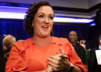 Liberal firebrand abruptly ends off-the-rails interview after lashing out at reporter