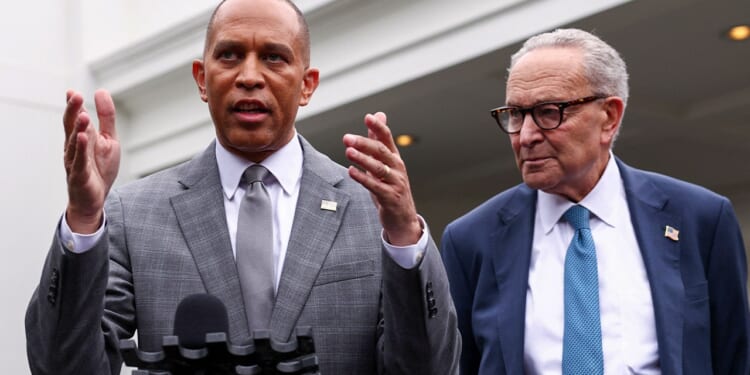 Democrats struggle to find cohesive messaging strategy during government shutdown