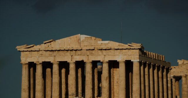 Greek Parthenon Stands Free of Scaffolding For First Time in Decades