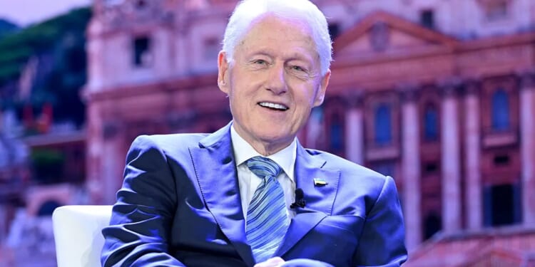 Bill Clinton praises Trump for Israel-Hamas ceasefire: 'Deserve great credit'