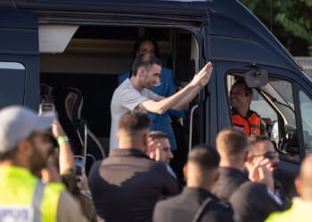 Trump, Israel Pile on Pressure as Hamas Fails to Return Hostage Bodies