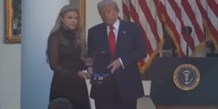 WATCH: Charlie Kirk Posthumously Honored as "A MARTYR FOR TRUTH AND FREEDOM" During White House Ceremony | The Gateway Pundit