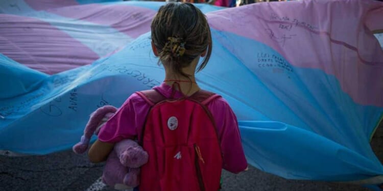 'Trans' fad is dying out among American youth, and straightness is ascendant: Study