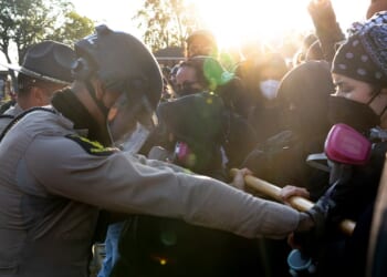 Federal judge orders ICE agents to wear body cameras during Chicago raids