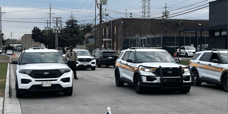 ICE agents fear for their safety after security fence removed at Chicago-area facility amid sometimes violent protests