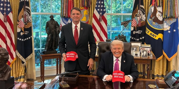 Former Navy SEAL launches Trump-backed Kentucky primary challenge against Massie