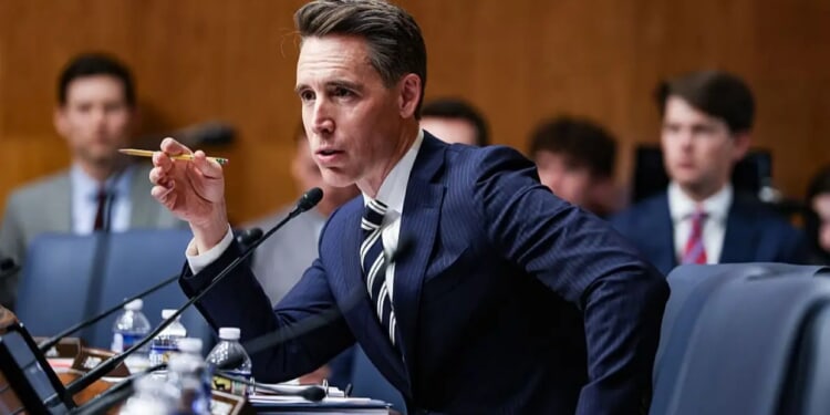 Hawley introduces farm and SNAP funding bills amid government shutdown