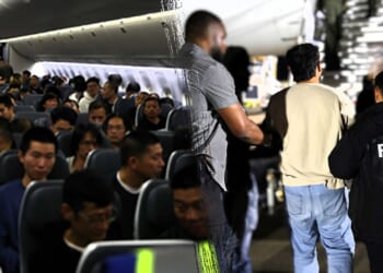 Republican pushes public list naming illegal immigrants facing deportation