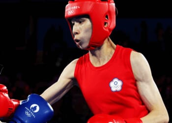 Transgender boxer makes shocking return, brutally beats 19-year-old girl