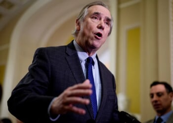 Booker praises Merkley after near-record filibuster over 'Trump's authoritarian tactics'