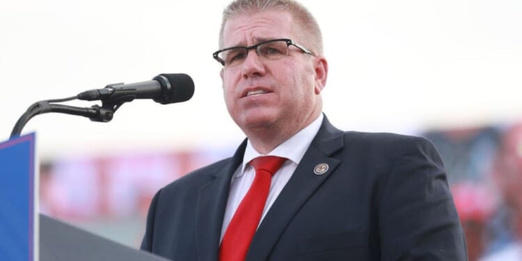 Darren Bailey loses son, daughter-in-law, grandchildren in helicopter crash