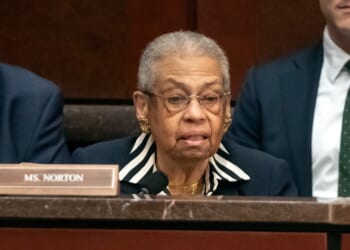 DC delegate Eleanor Holmes Norton scammed over $4,000 by fake workers at home