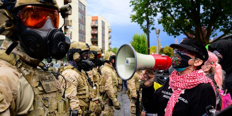 Trump administration urges judge to allow National Guard in Portland