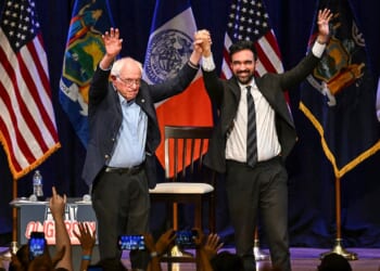 AOC, Bernie rally for Zohran Mamdani as early voting begins in NYC mayor race