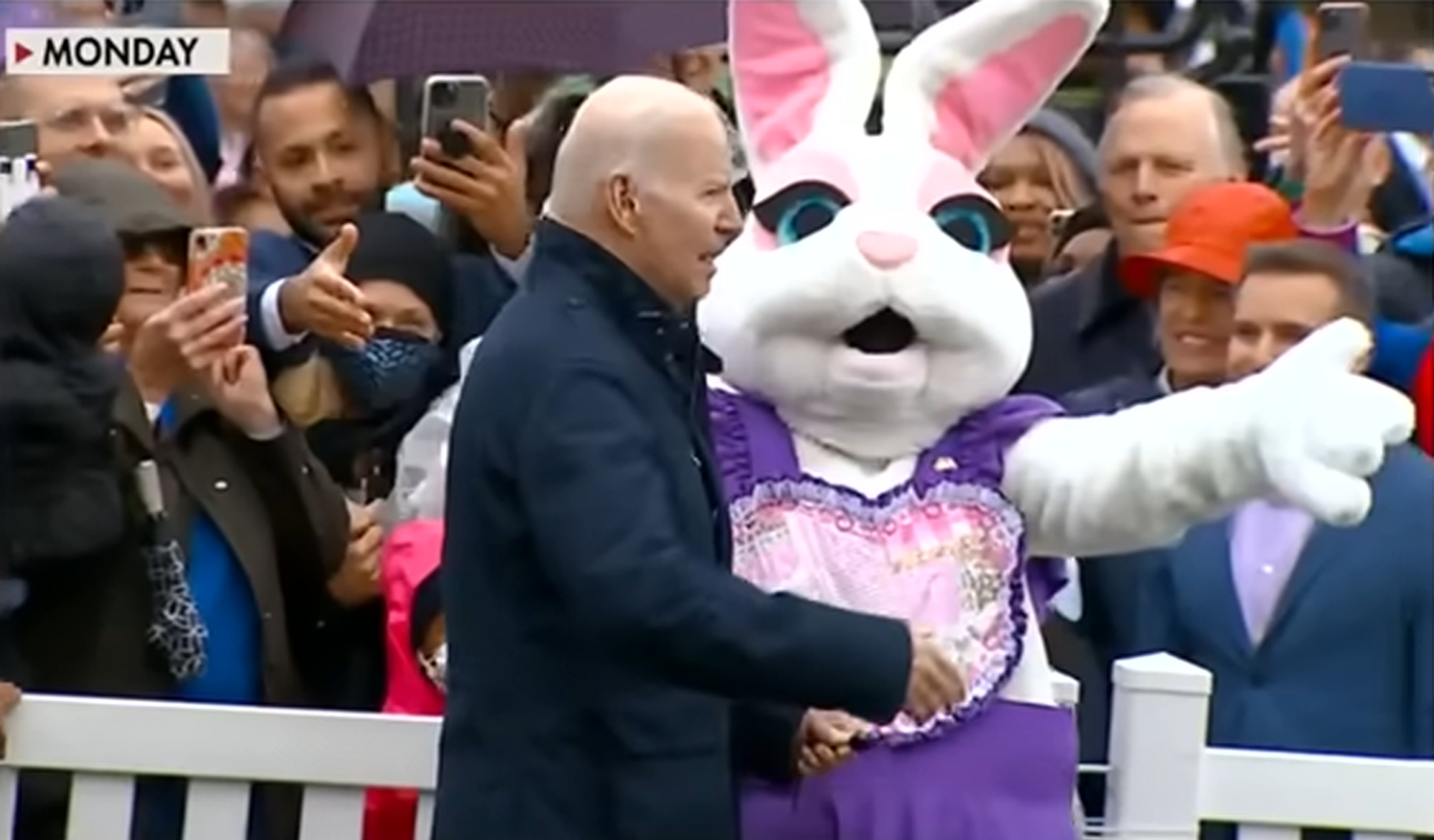 Here Are 8 Creepy Ways Biden’s Handlers Tried To Hide His Mental Decline To Keep A Grip On Power
