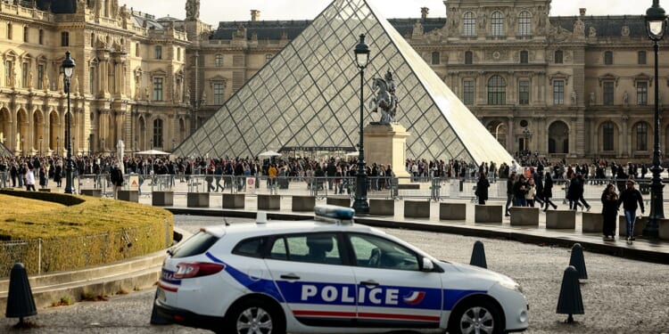 Louvre Museum $102 million crown jewels stolen, 2 suspects arrested